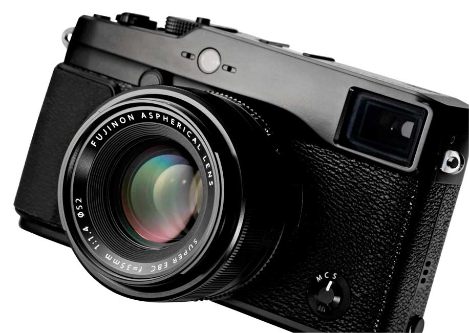 Fujifilm-XPro1-mirrorless-camera.jpg