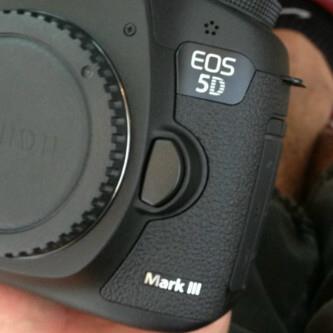 Canon-EOS-5D-Mark-III-camera.jpeg