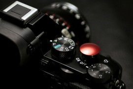 Lolumina-interchangeable-soft-release-buttons-Sony-a7