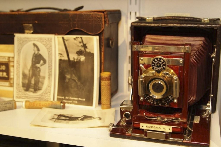 The lot of 600 vintage cameras from 1880-1980 is still available for