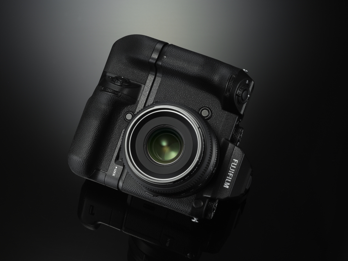 Fujifilm-GFX-50S-camera-3.jpg