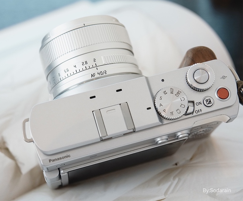 TTArtisan released a new silver version of their AF 40mm f/2 lens
