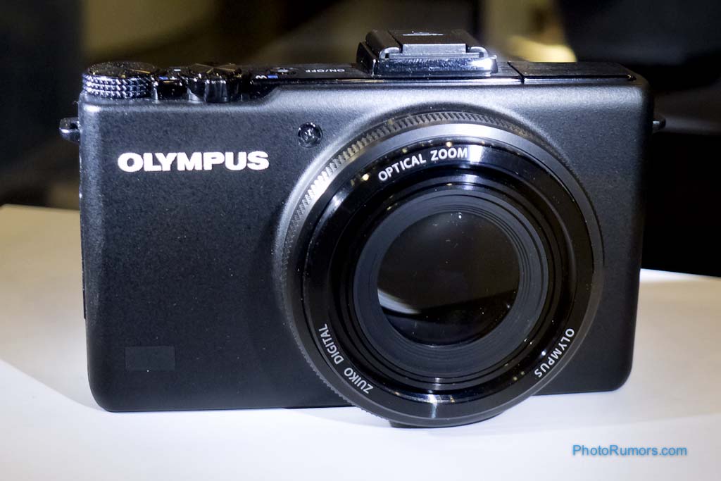 Olympus XZ-1 compact camera with a fast f/1.8 Zuiko zoom lens - Photo