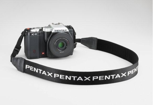 Pentax K-01 picture leaked, DA 40mm f/2.8 XS lens specs (UPDATED 