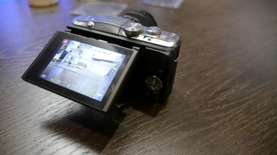 Panasonic Lumix GF6 camera screen