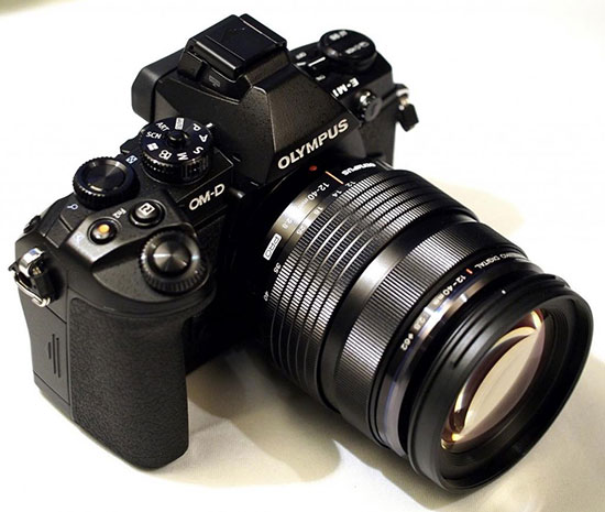 Olympus-E-M1-M.ZUIKO-DIGITAL-ED-12-40mm-f2.8-PRO-lens