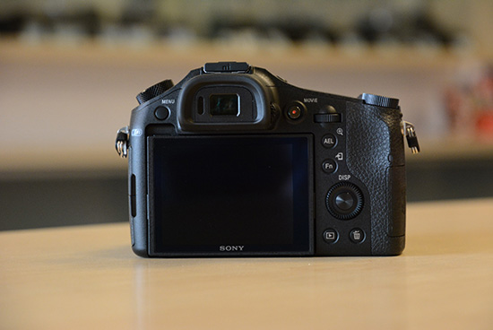 Sony-RX10-camera-4