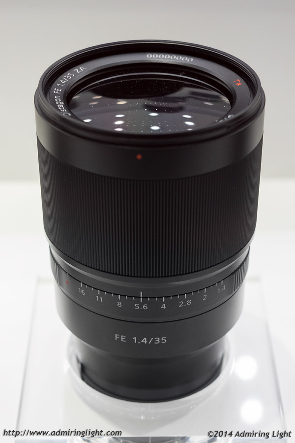 Sony Zeiss Distagon T* FE 35 mm f/1.4 ZA lens