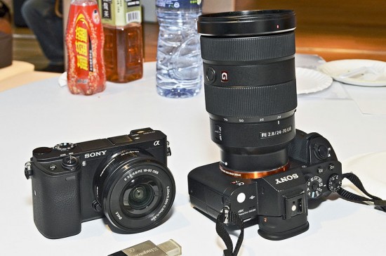 Hands-on-with-the-new-Sony-a6300-camera-and-G-Master-FE-24-70mm-f_2.8-GM-lens