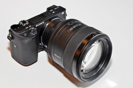 Sony-a6300-camera-with-Sony-FE-85mm-f1.4-GM-lens-2