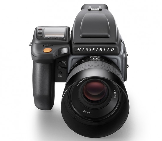 Hasselblad-H6D-medium-format-camera-3