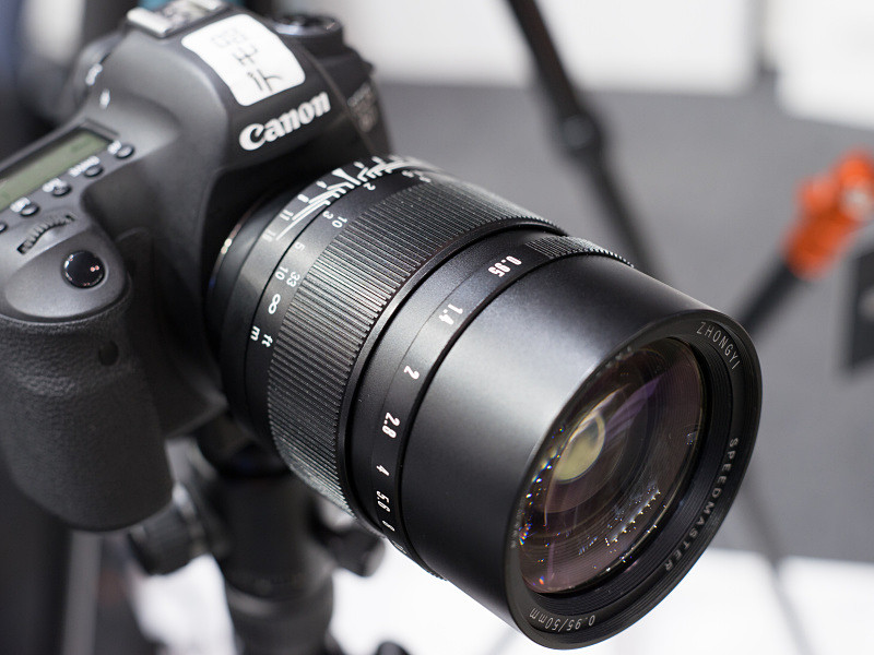 カメラ レンズ(単焦点) Zhong Yi Mitakon Speedmaster 50mm f/0.95 lens for Canon EF mount 