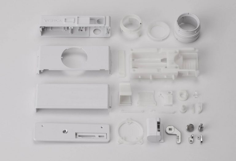 The Yashica Y35 digiFilm camera is now shipping and the initial
