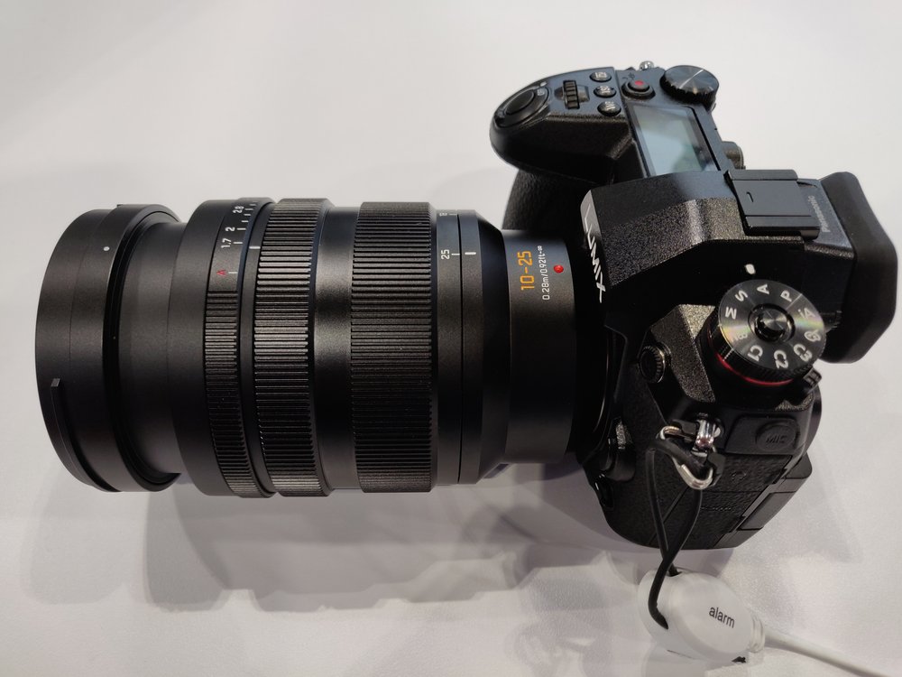 Pictures of the upcoming Panasonic Leica DG Vario-Summilux 10-25 