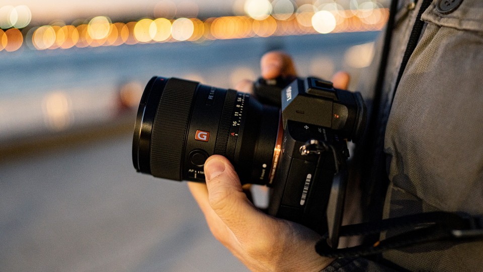 Sony FE 35mm f 1.4 GM lens SEL35F14 GM officially announced - Photo 