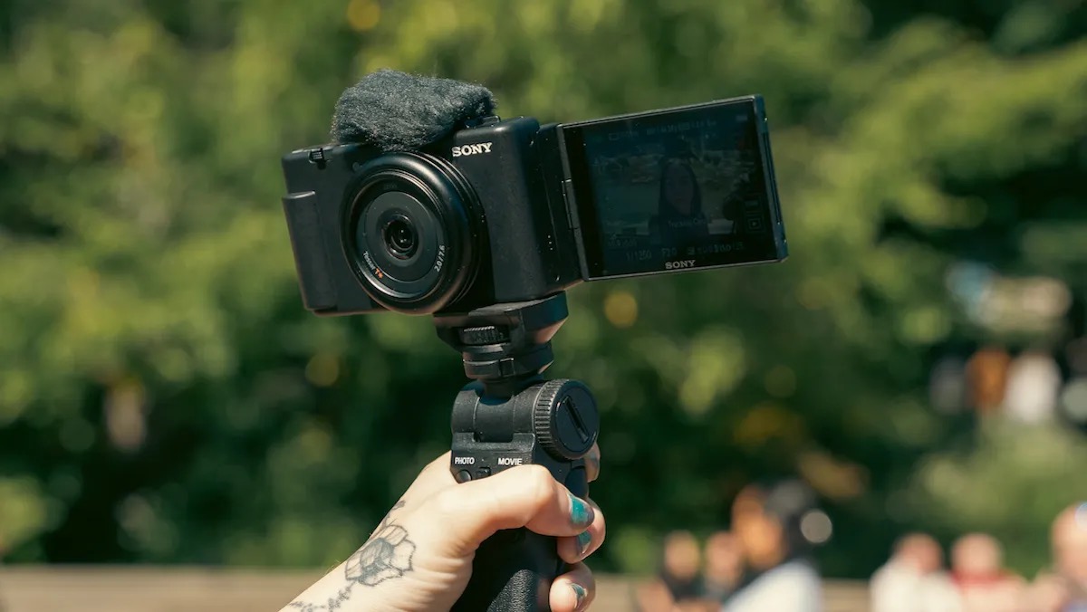 Sony announced another vlogging camera: ZV-1F - Photo Rumors