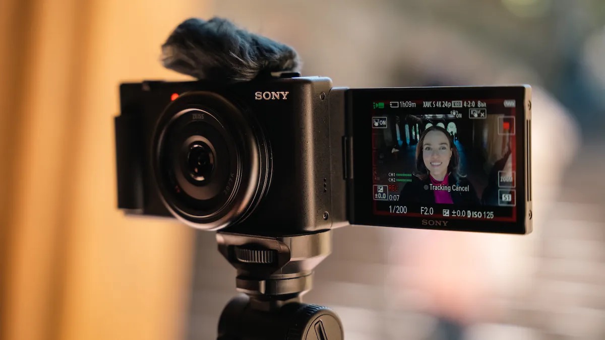 Sony ZV-1F Review - The Best Entry-Level Vlogging Camera?