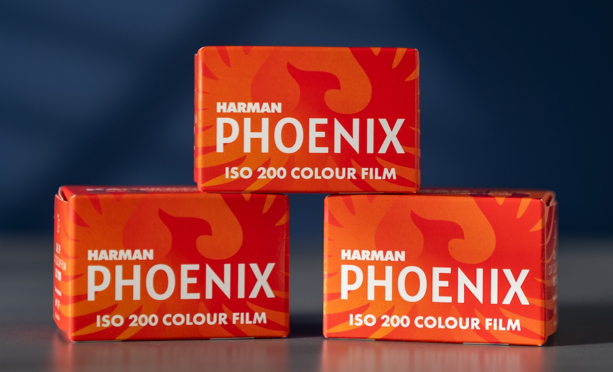Harman-Phoenix-200-film-2.jpg