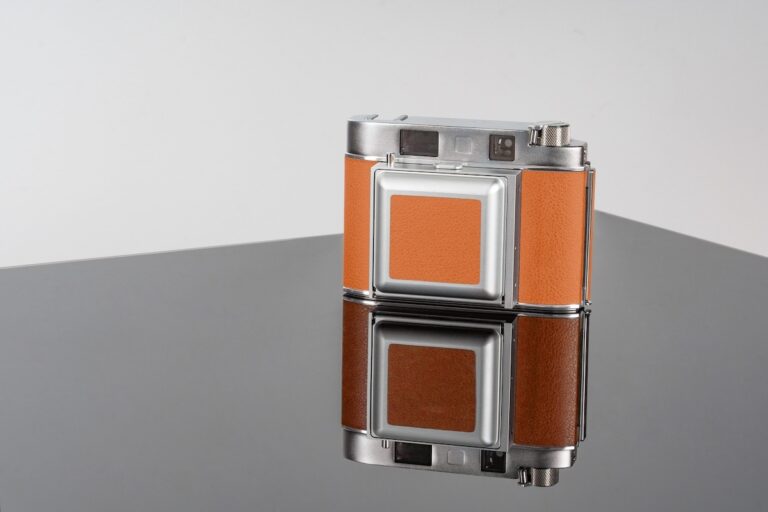 TTartisan retro-styled folding instant camera revealed - Photo Rumors